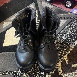 Women's Black Faux-Fur Lace-Up Winter Boots